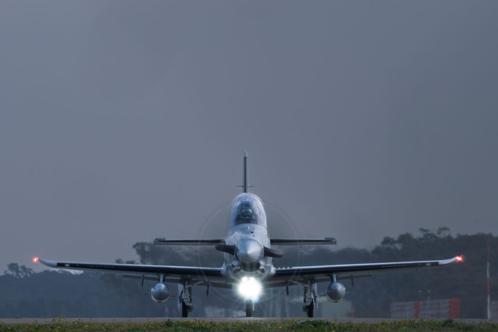 The Art of Seeing Aircraft — Getting Sharper Images