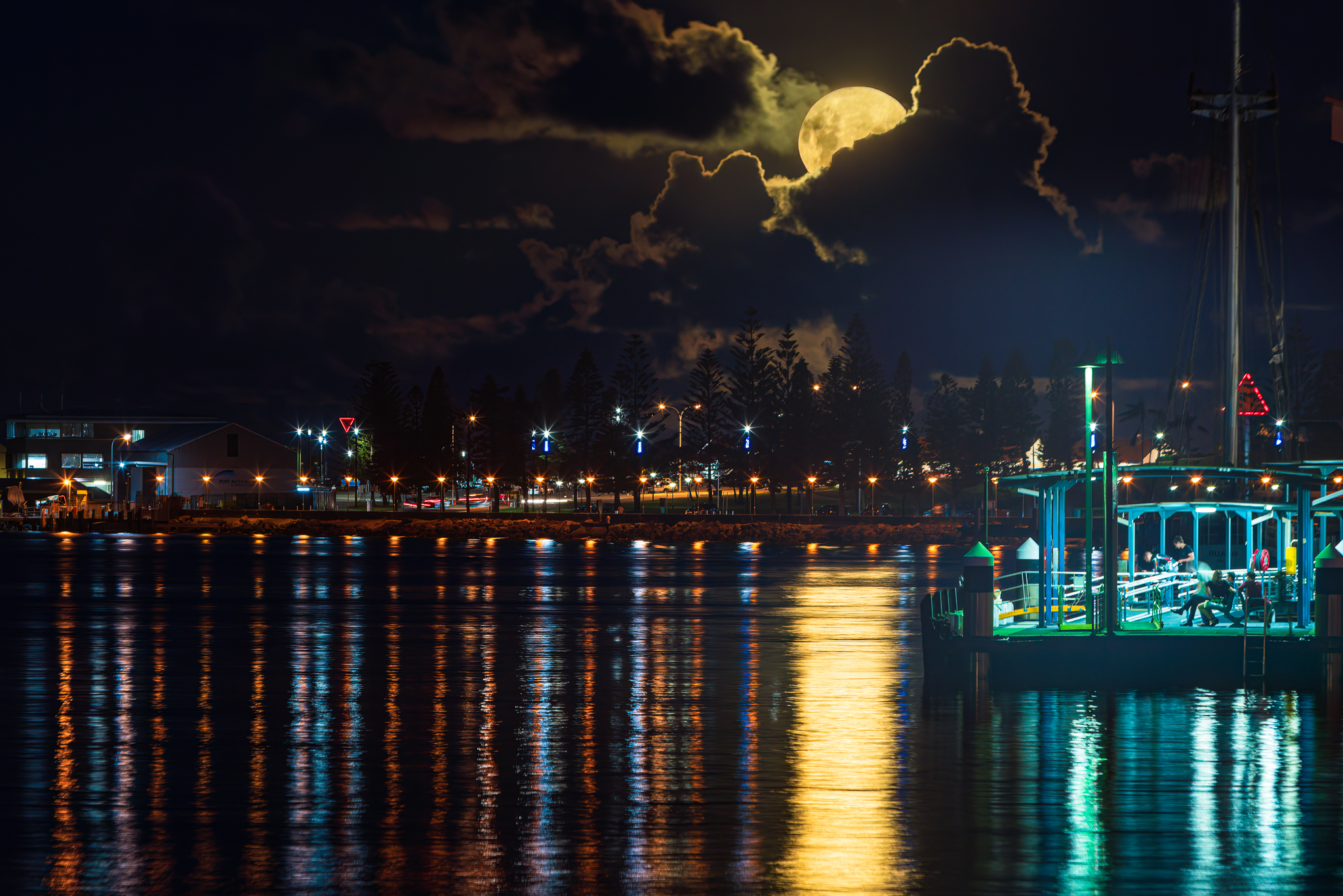 The Art of Interpreting Moment - Moonrise over Nobbys